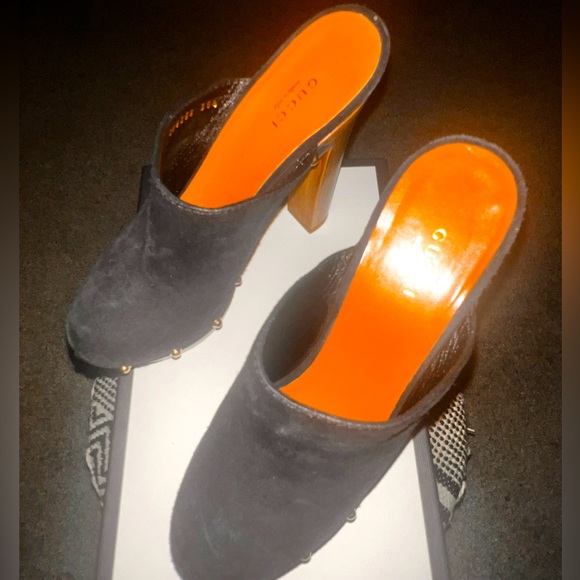 Authentic Gucci closed toe clogs - Picture 4 of 5